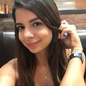 Meet your Posher, Rebeca